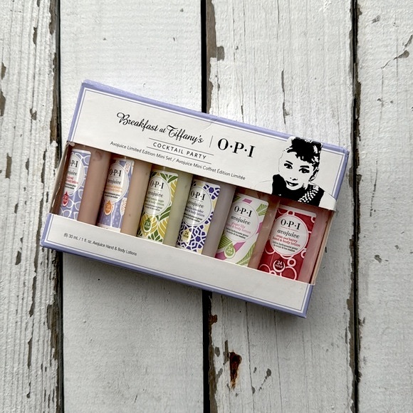 ❣️HOST PICK❣️ OPI Avo Juice Audrey Hepburn Skin Quencher Set - Picture 2 of 5